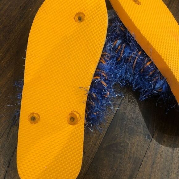 New orange and blue fuzzy sandals - Picture 3 of 4